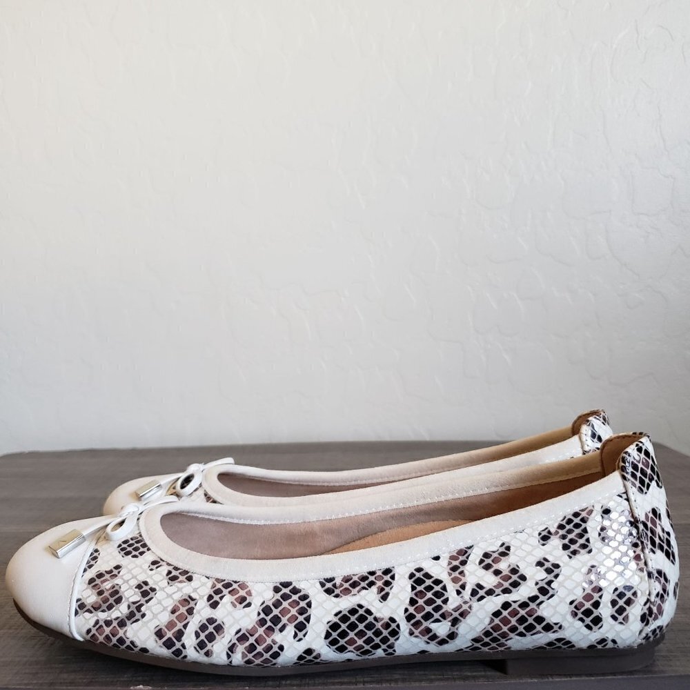 Vionic Minna Leopard Snake Print Ballet Flats Lea… - image 3